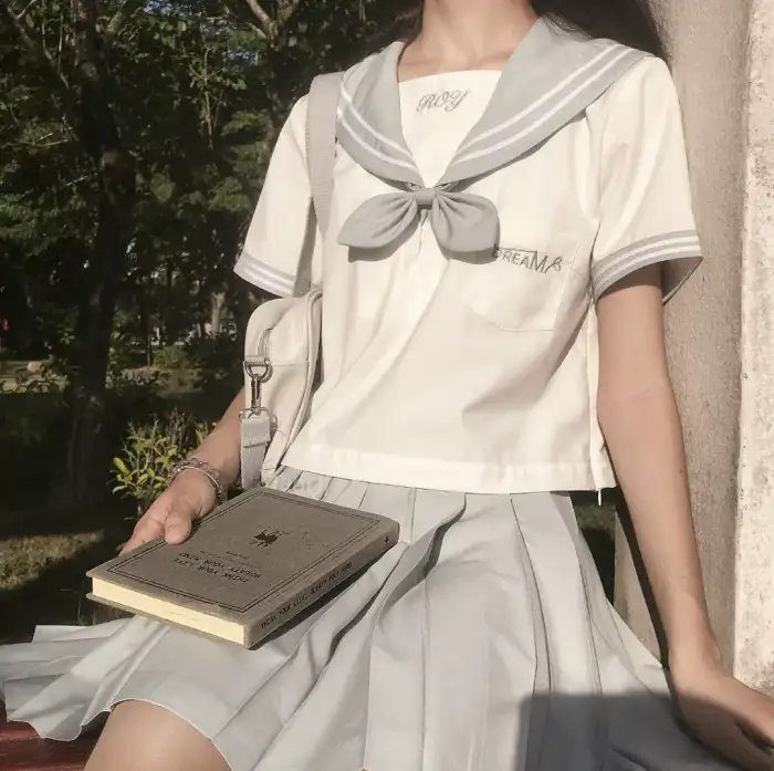 亲吻的人们